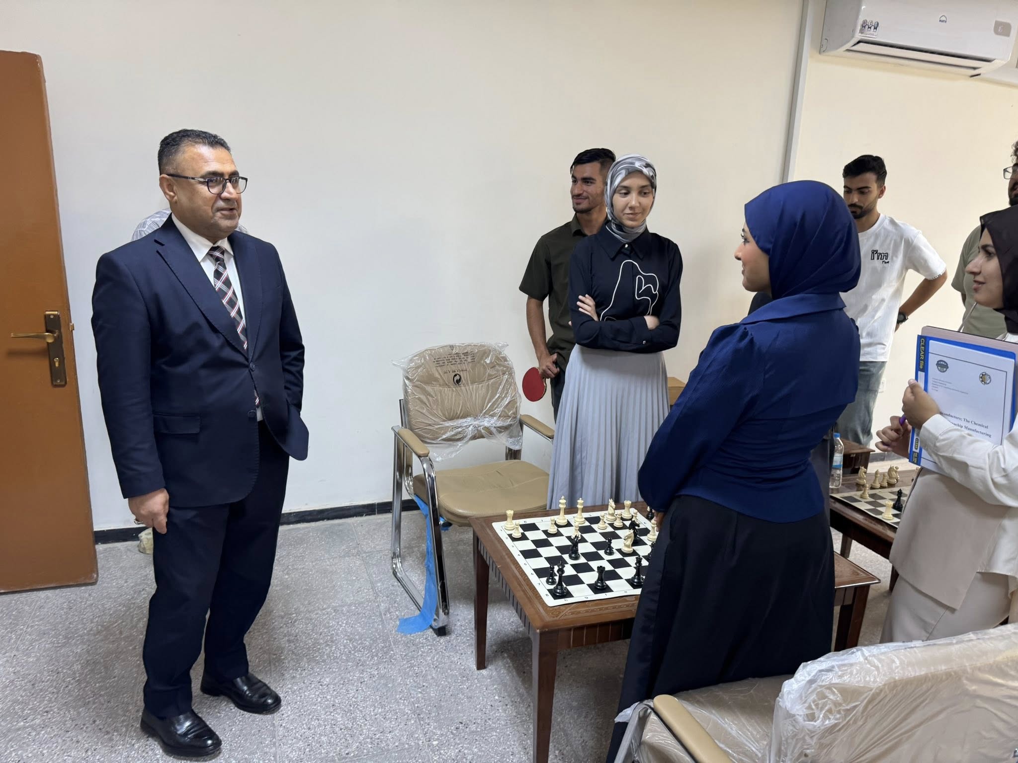 جزلة تفقدية للسيد رئيس جامعة الكرخ للعلوم المحترم في كلية الهندسة