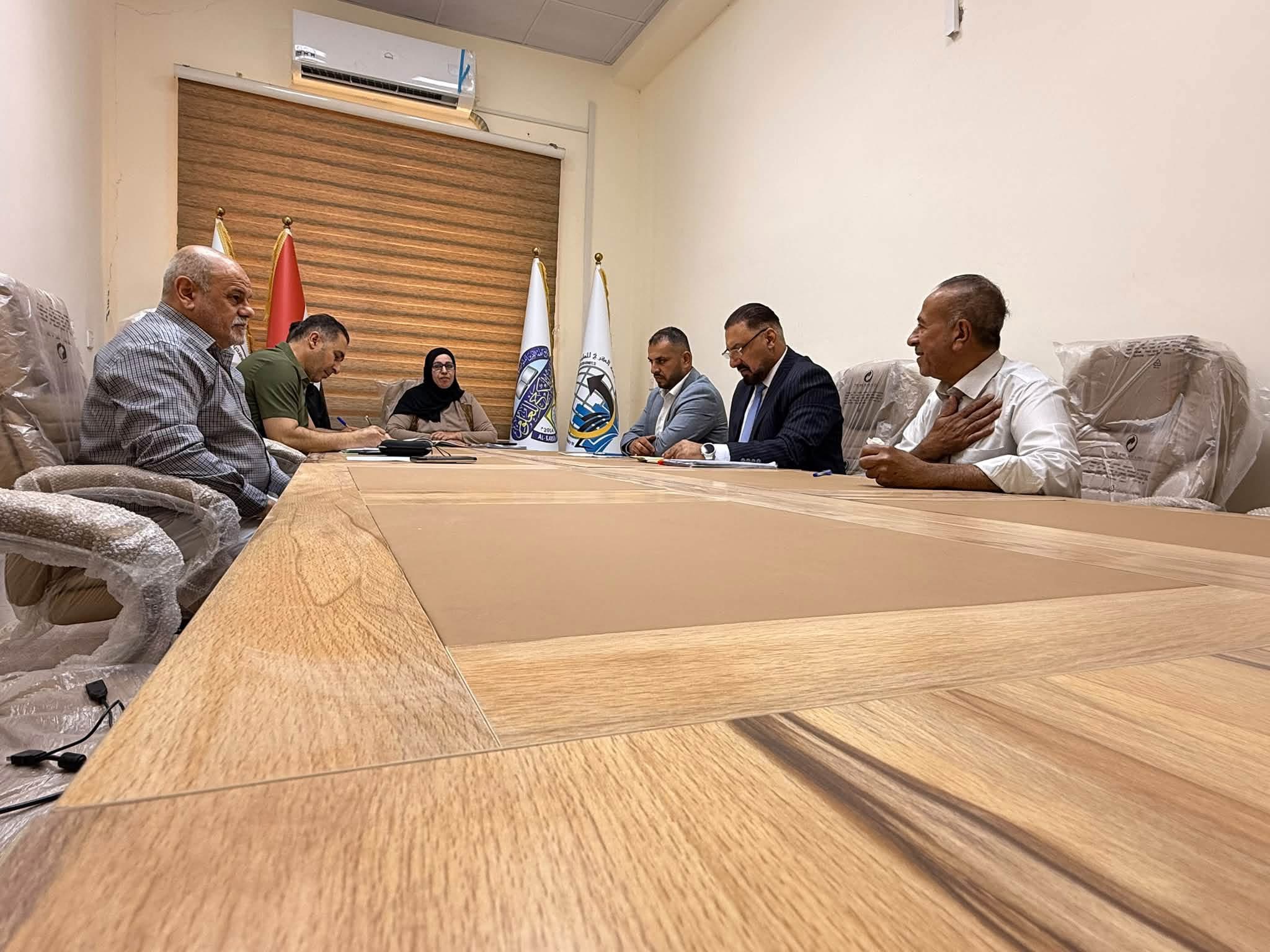 كلية الإدارة والاقتصاد تعقد الاجتماع الأول لمجلس الكلية لمناقشة الخطة الأكاديمية والاستعدادات للعام الدراسي الجديد عقد مجلس كلية الإدارة والاقتصاد جلسته الاعتيادية الأولى للعام الدراسي الحالي، برئاسة السيدة عميد الكلية، الأستاذ المساعد الدكتور ميسون 